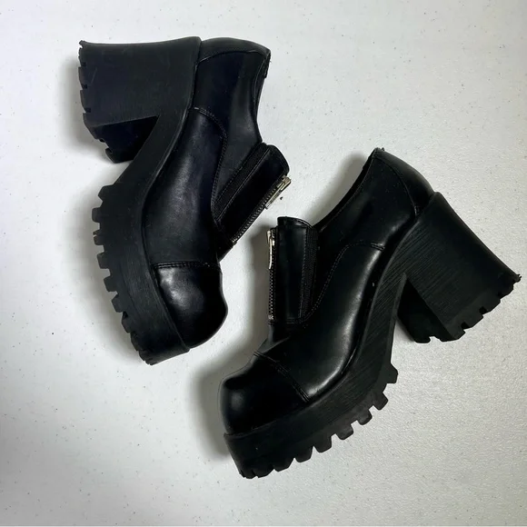 Vintage l.e.i. Black Faux Leather Chunky Block Heel Platform Shoes - Picture 2 of 12